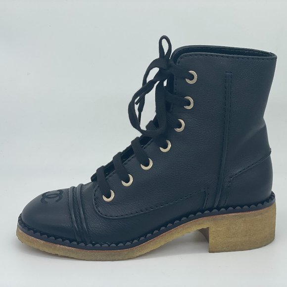 CHANEL 20P 2022 Leather CC Cap Toe Lace Up Combat Ankle Booties Boots - Picture 1 of 16